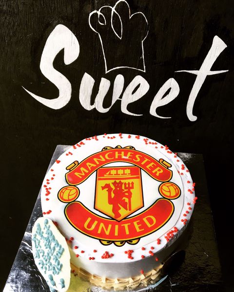 Customized edible print Cake Red Velvet -1 pound